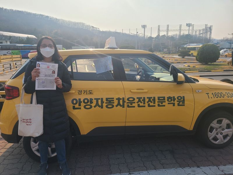 Foreign student at the SDA Anyang campus after completing the Korean licence course